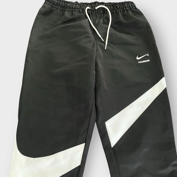 Nike Sportswear Water Repellent Woven Black Pants Mens size M New DD6057-010 (a) - Picture 5 of 12